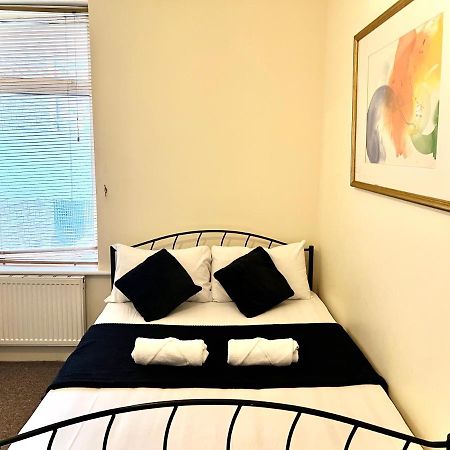 Aldgate Holiday Rooms London Exterior foto