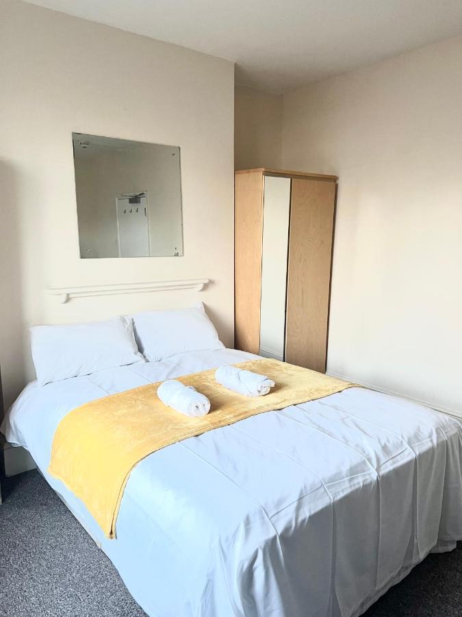 Aldgate Holiday Rooms London Exterior foto