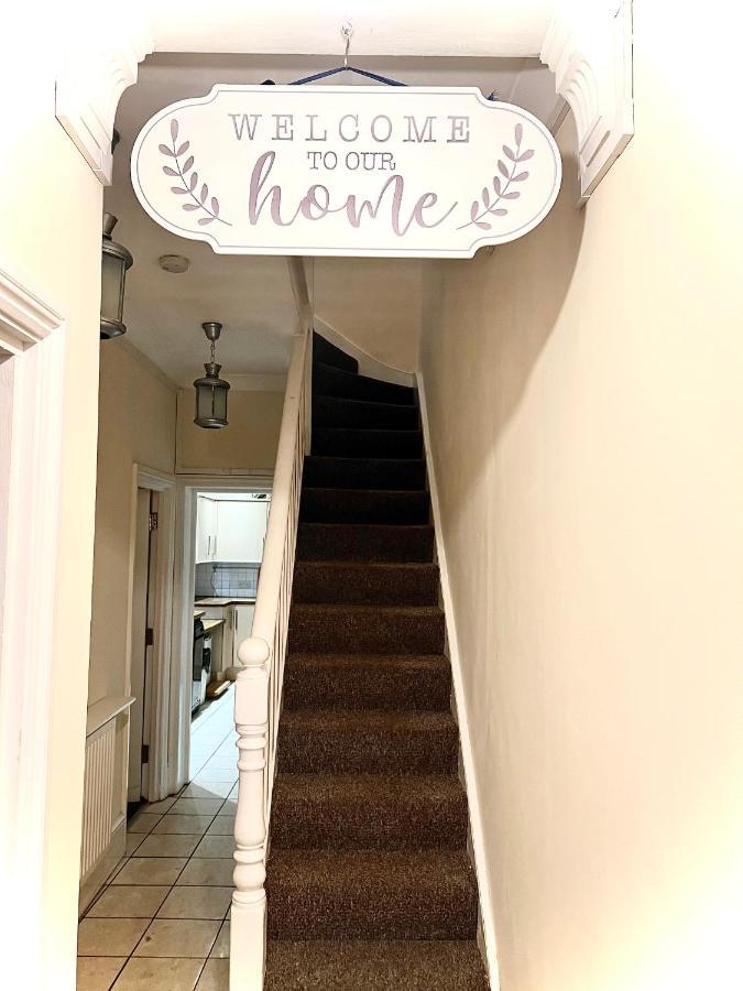 Aldgate Holiday Rooms London Exterior foto