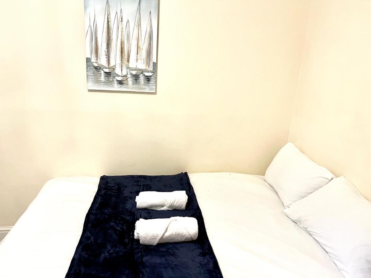 Aldgate Holiday Rooms London Exterior foto