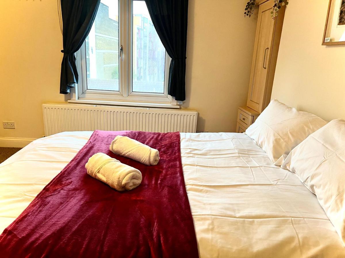 Aldgate Holiday Rooms London Exterior foto