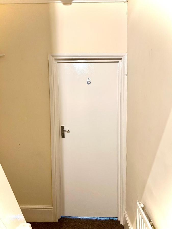 Aldgate Holiday Rooms London Exterior foto